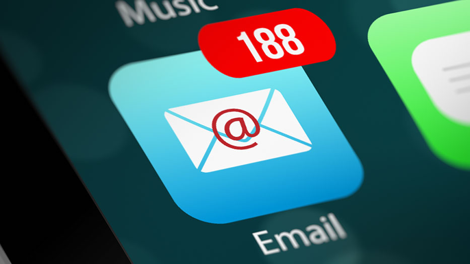 Icon einer E-Mail-App auf einem Smartphone-Bildschirm, Anzeige steht auf 188 neue E-Mails