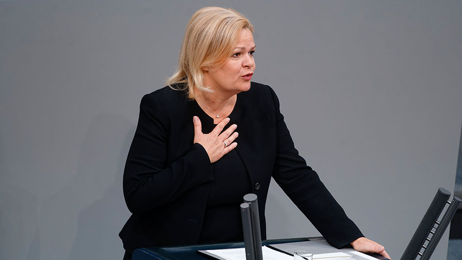 Bundesinnenministerin Nancy Faeser im Deutschen Bundestag