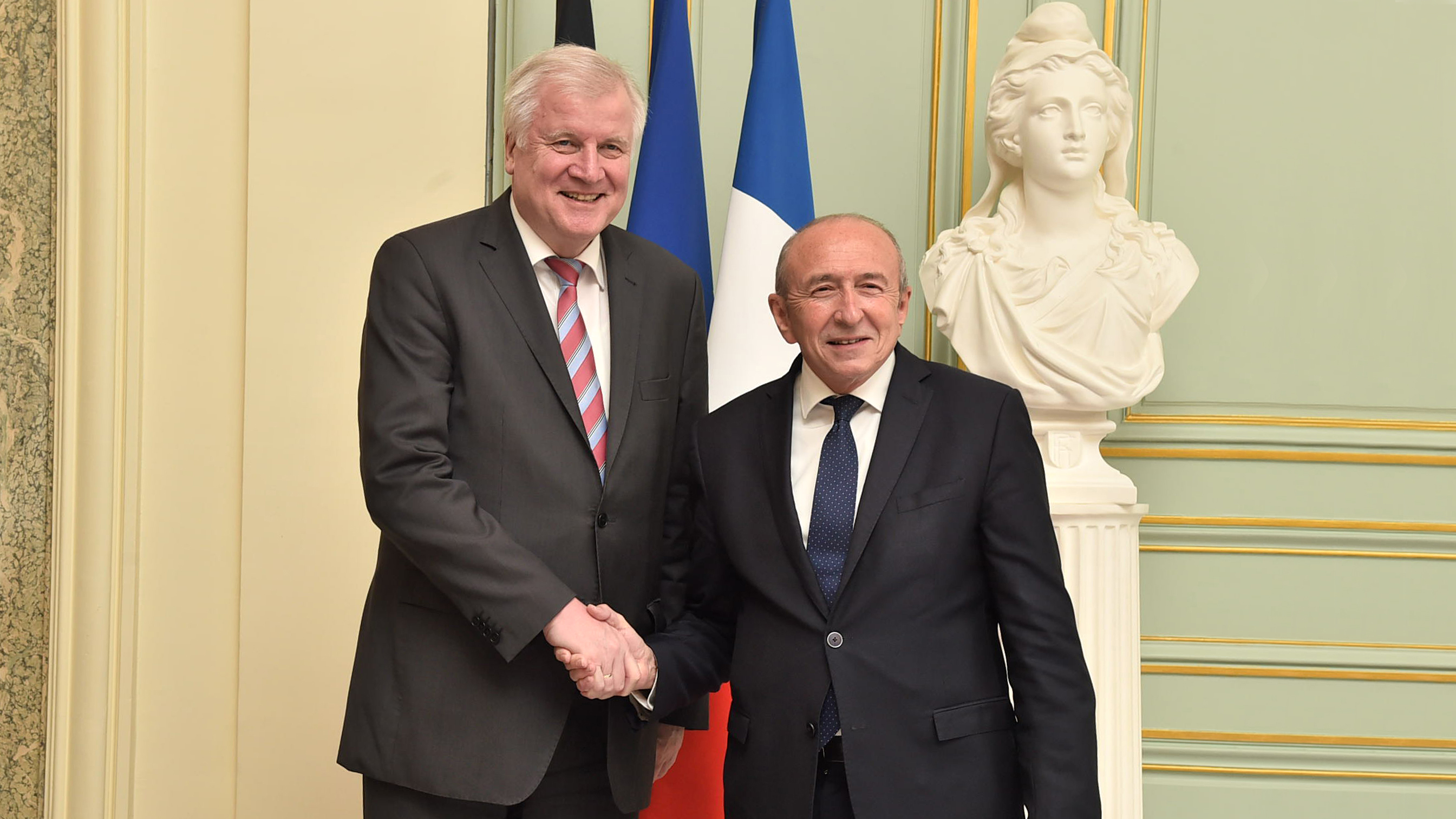 Bundesinnenminister Horst Seehofer mit seinem französischen Amtskollegen Gérard Collomb