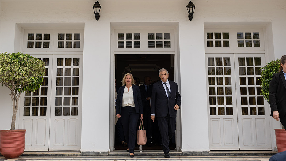 Bundesinnenministerin Nancy Faeser traf in Marokko ihren Amtskollegen Abdelouafi Laftit zu ausführlichen Gesprächen. Hier bei Ankunft im Innenministerium in Rabat.