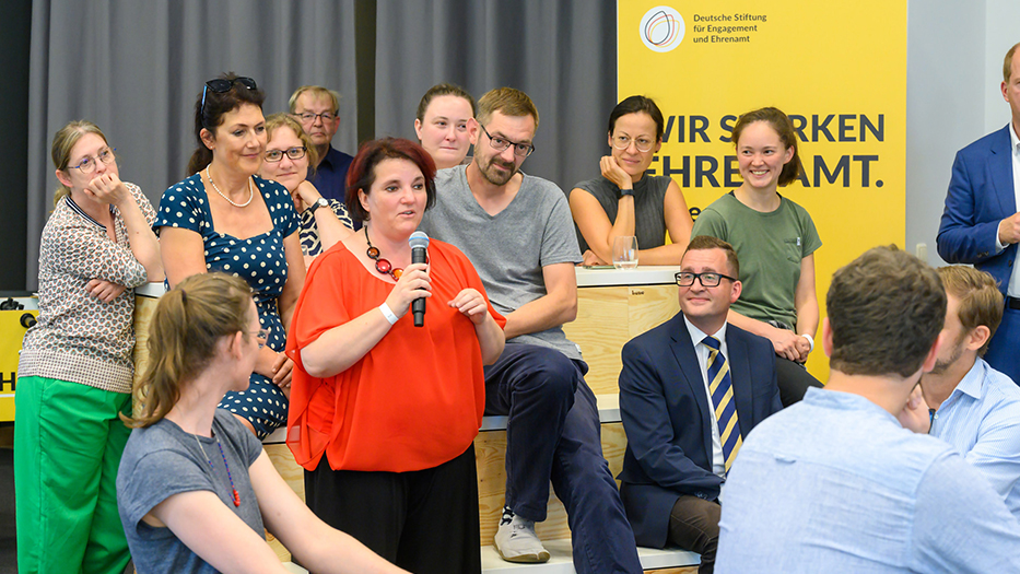 Die Mitarbeitenden der DSEE stellen ihre aktuellen und zentralen Projekte vor Die Mitarbeitenden der DSEE stellen ihre aktuellen und zentralen Projekte vor